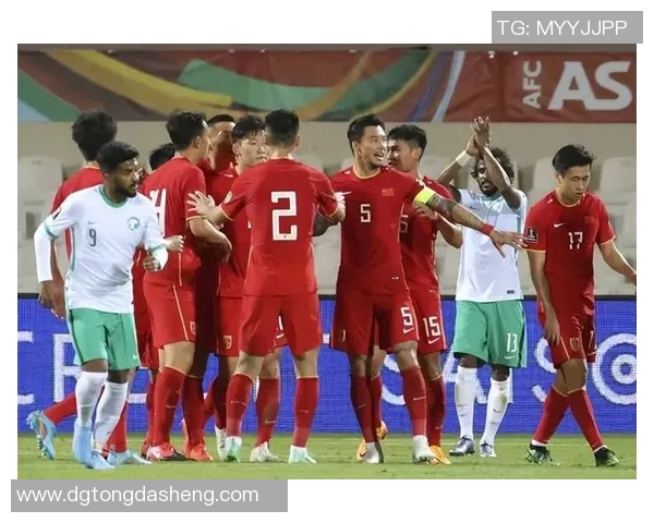 足球明星是否已经抵达曼谷引发球迷热议与期待