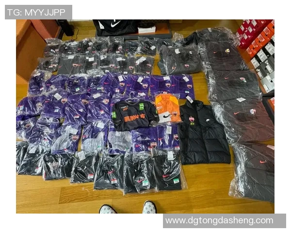 足球装备选购指南：如何选择适合你的球拍和配件